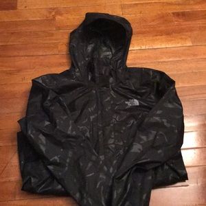 Woman’s North Face Rain jacket Size M